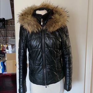 Vencouvert Leather Down Jacket